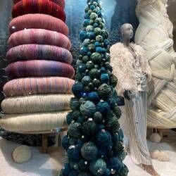 Wie man alles Weihnachtsbäume gestalten kann.