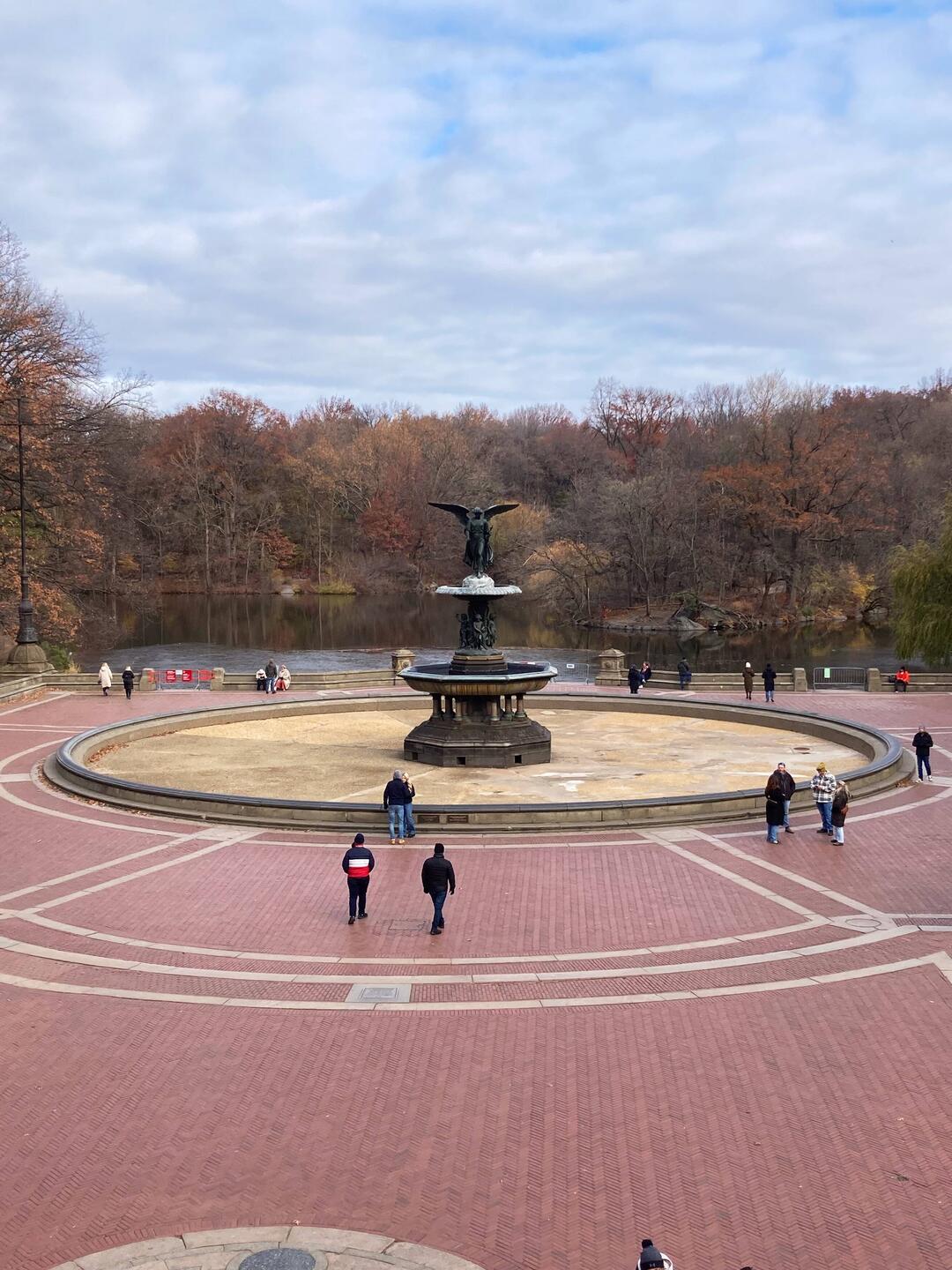Bethesda Terraces and Angel of the Waters (Filme: Tage wie dieser, Kevin allein in New York ...).