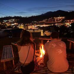 Lagerfeuer mit Aussicht