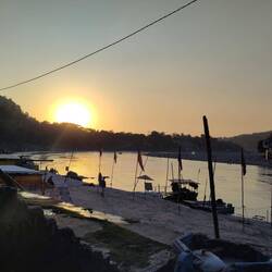 Crossing the Ganga by boat to get back to Tapovan district
