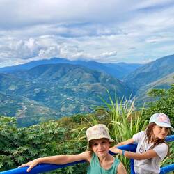 Des montagnes tout autour...