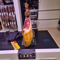 So gibt es den Serrano nur in Spanien. Und das im normalen Supermarkt