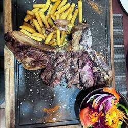 750-Gramm-Steak für den Fahrer 🚎