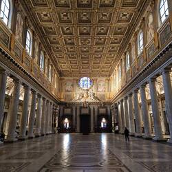 Seuls dans la Basilique au plafond doré avec la première cargaison d'or des Amériques !