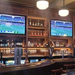 Watching the Adelaide cricket in Melbourne at the good old G Bung hotel