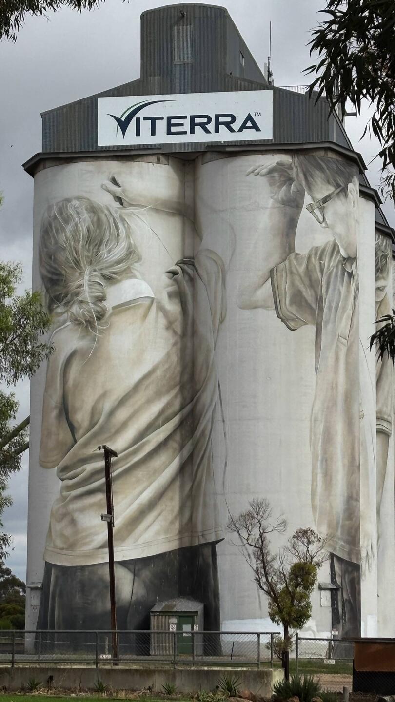 Beeindruckende Silo-Bemalungen