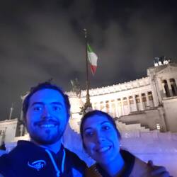 Bleus devant le monument Victor Emmanuel II