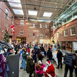 Ho ho ho, der Weihnachtsmann hat es auch bis hierher geschafft. 🎅