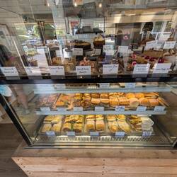 Breakfast and lunch options