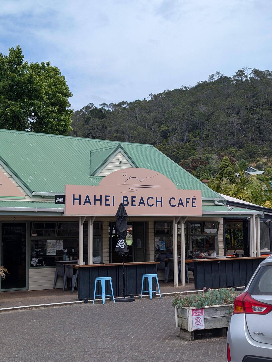 What a great find. We are both breakfast and lunch here