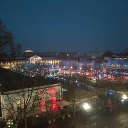 Eisbahn mit Kurhaus und Casino Kolonnade