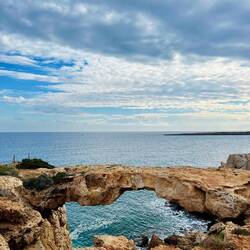 Nördlich vom Kap stoße ich auf den Krähenbogen, und mit..