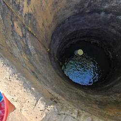 Wasser musste man selber aus dem Brunnen schöpfen