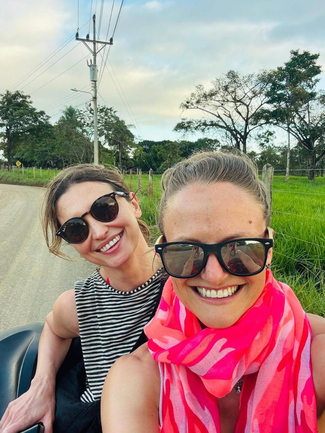 Lustiger Trip mit dem Quad (ATV) zum Wasserfall von Montezuma.