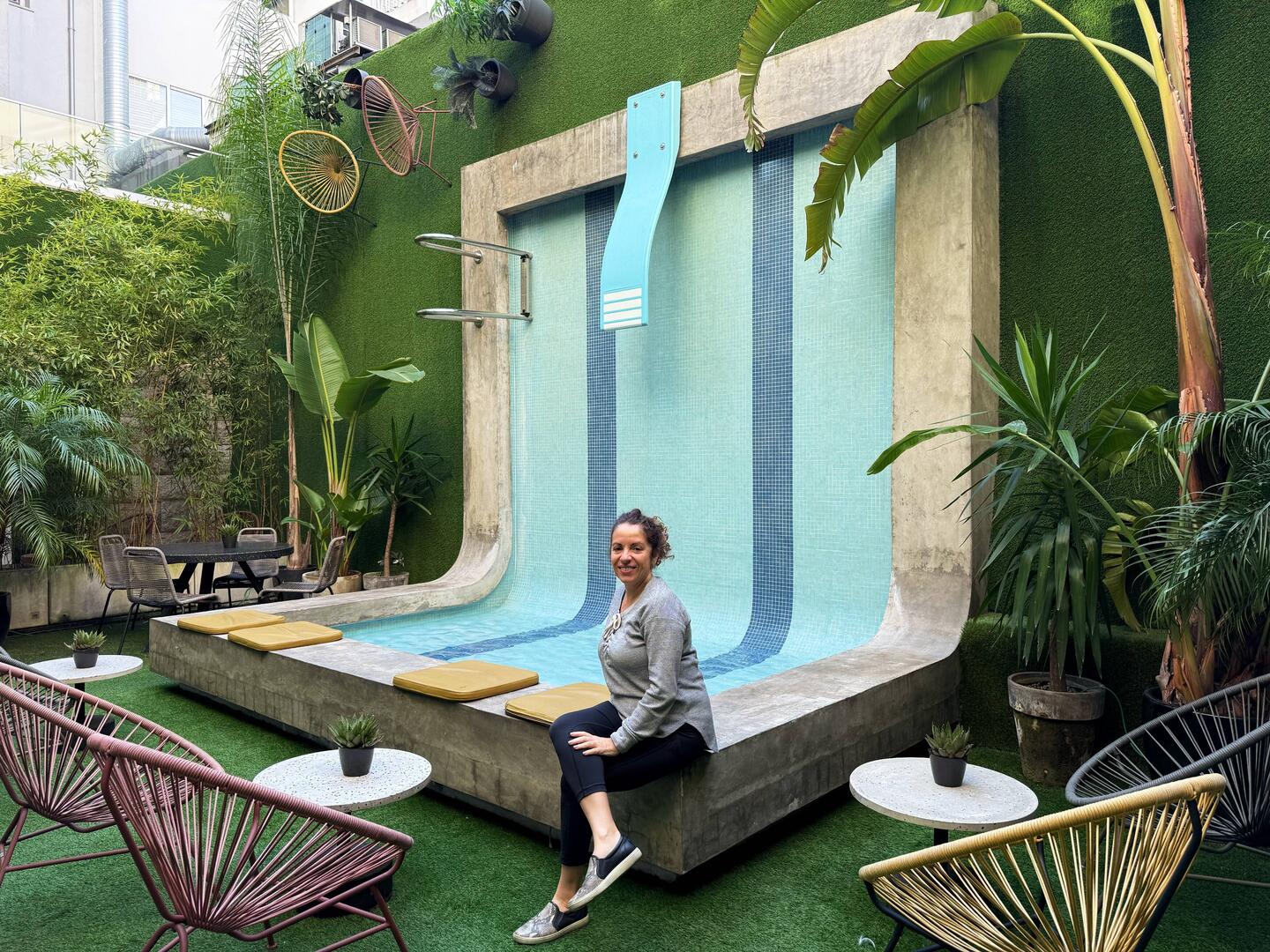 Sideways pool in Gravity hotel