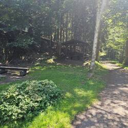 Wunderschöner Rastplatz, mitten im Wald!