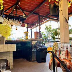 Hier gibt es eine Aussenküche