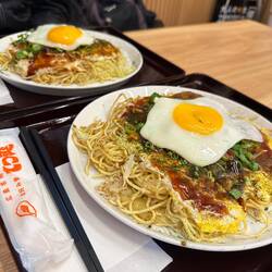 Okamayiaki auf Nudeln