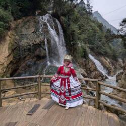 Fotoshooting with traditional dresses @ Cat Cat Village