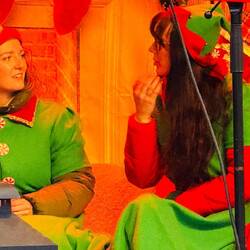 Elfen bei der Arbeitsbesprechung