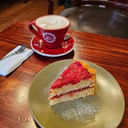 Lecker Kakao und Kuchen