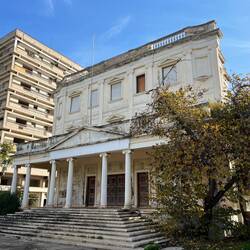 Es gibt also immer mehr als nur..