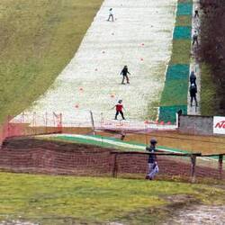 Hier wird sogar Skigefahren