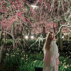 Y a quelqu'un qui a fait des photos avec sa poupée de l'angoisse