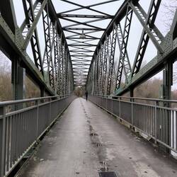 Karl Meseberg Brücke, ehemalige Bahnbrücke