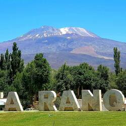 Volcano Tromen (4.114 m).