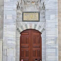 Kinder vor der Fatih Moschee