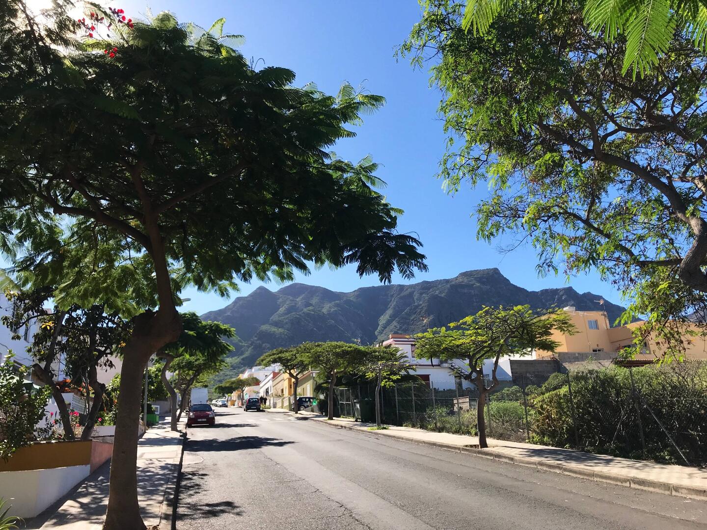 Blick von Buenavista zu den Teno Bergen.