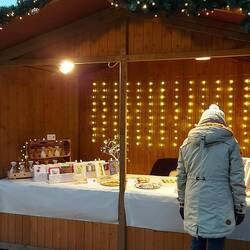 Es gibt allerlei Schönes aus und mit Papier.