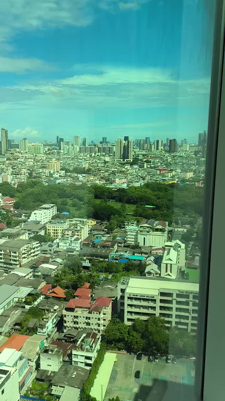 26. Stock. Eastin Grand.