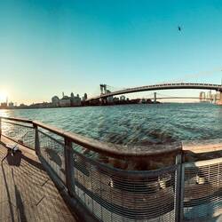 Wasserlinie am Pier 35