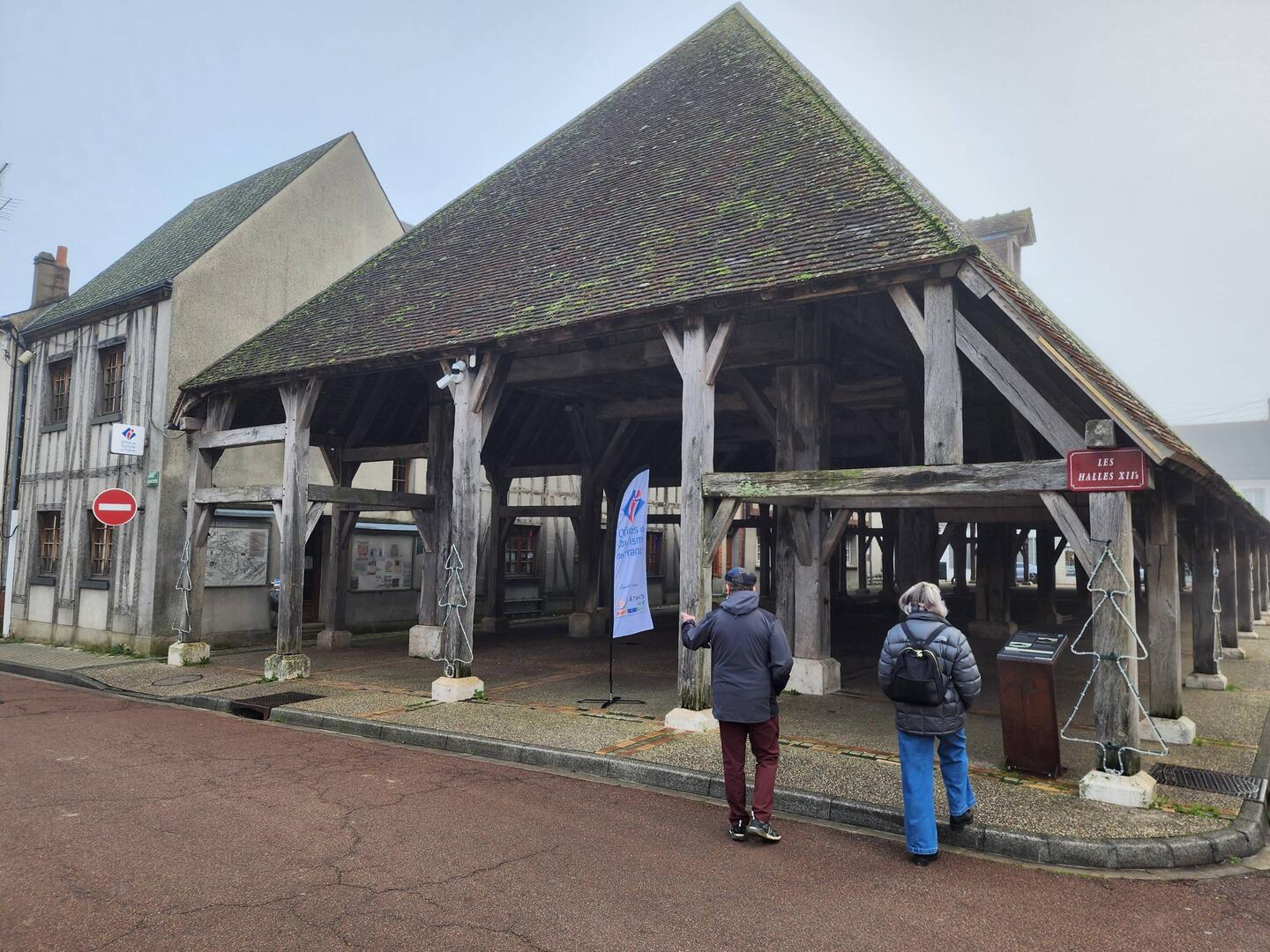 Lorris medieval covered markets