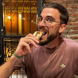 Empanadas, aproximadamente el 50% de la dieta basal de Jordi