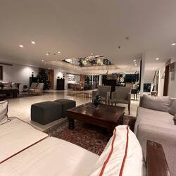 Empfangshalle unseres Schiffs - sieht auf dem Foto schöner aus