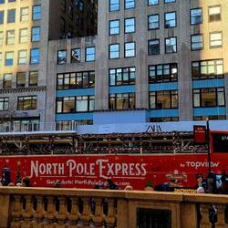 Am Bryant Park = als Weihnachtsmarkt umfunktioniert
