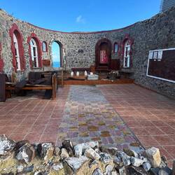 die Kirche ist nur noch eine Ruine