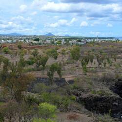 Im Vordergrund ist Albion. Ganz hinten der Le Morne.