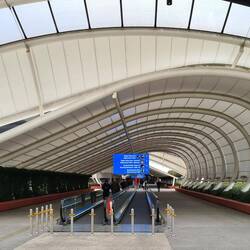 Laufband zum Terminal