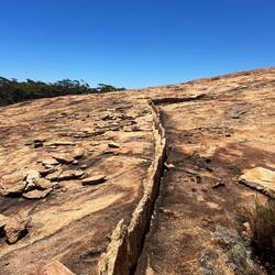 Hier steht noch ein bisschen vom Damm