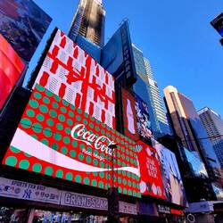 Share holiday magic