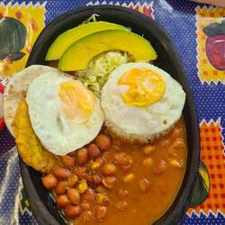 A classic Colombian almuerza
