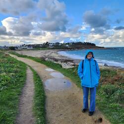 Sylvie not enjoying the wind on Sillon de Talbert