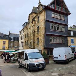 La Maison Duchesse Anne dated 1664.