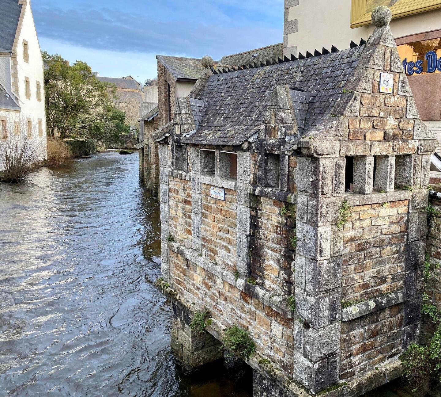 Pont-Aven Toilet above the river