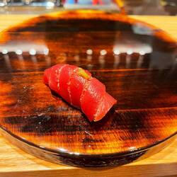 Lean tuna marinated in special soy sauce for 5 mins