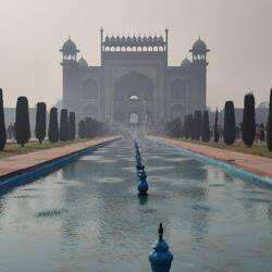 Blick zurück aufs Eingangstor